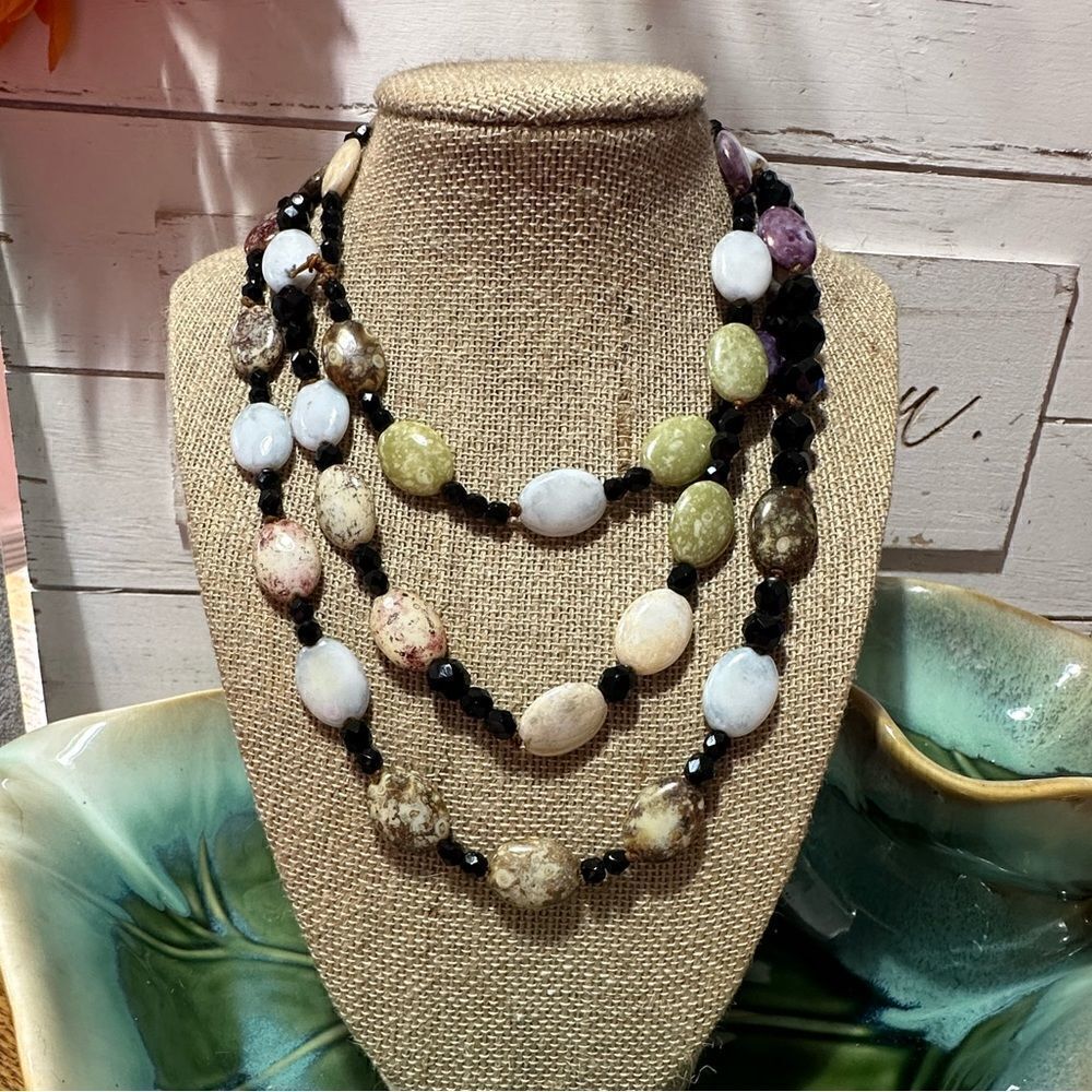 “On the Rocks”Genuine Gemstones 48” Strung Beautiful Onyx Jasper Quartz Necklace